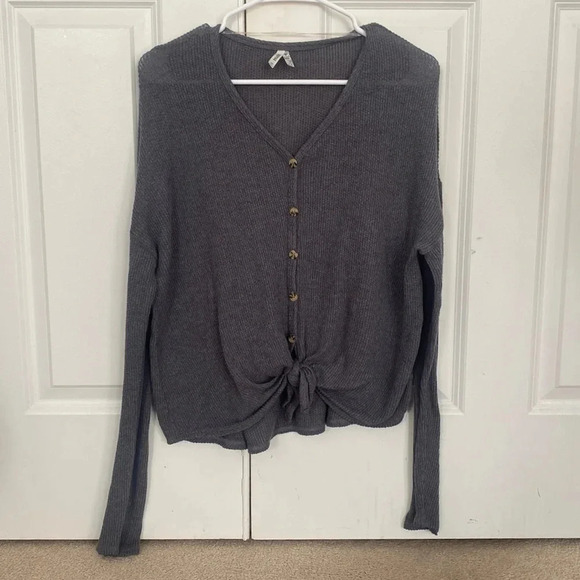 Mudd waffle gray shirt size medium button down tye in front - Picture 1 of 6